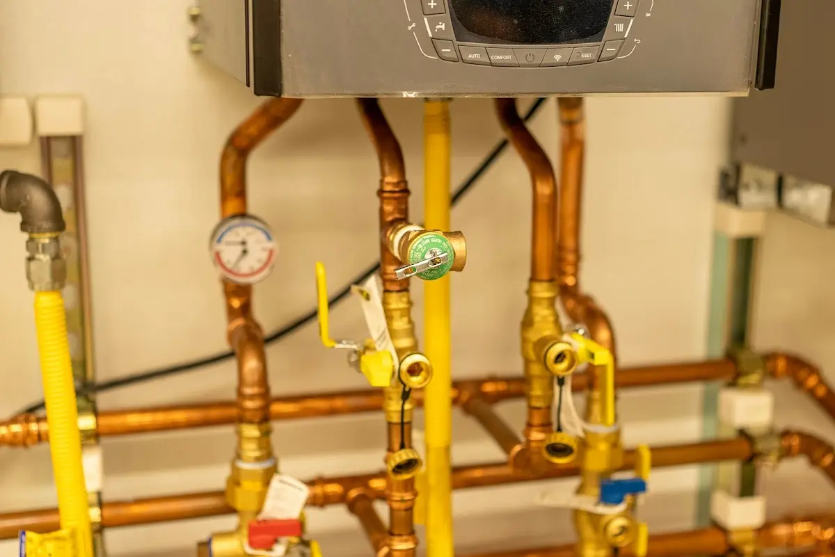 Licensed technician providing Emergency Plumbing for a homeowner in Sunrise